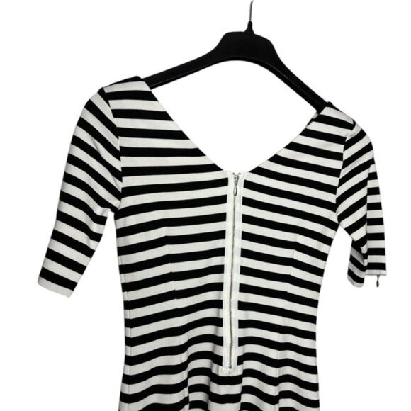 Banana Republic Sheath Dress Size 2 Black White V Neck Zipper Back and Sleeves - Picture 6 of 12